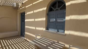 Deluxe Triple Room | Terrace/patio