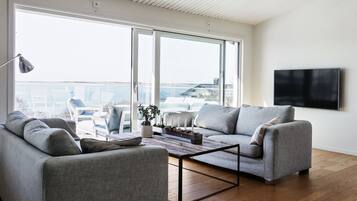 Smart TV, video games