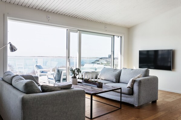 Smart TV, video games - Villa with seaview (Hallands län)