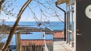 Unclassified image, 3 of 33, button - Villa with seaview (Hallands län)