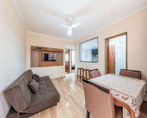 Interior - Apartamento familiar (Praia Grande)