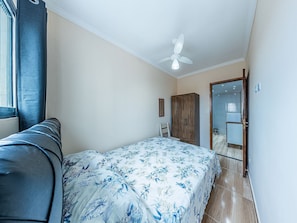 Departamento básico | 2 habitaciones, wifi gratis y ropa de cama 