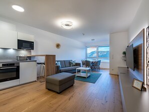 Interior - Beautiful apartment for 3 guests with WIFI, TV and balcony (Ossiachberg)