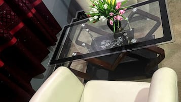 Royal Room | 1 bedroom, premium bedding, down comforters, pillowtop beds