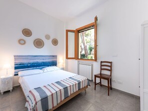 2 Schlafzimmer, Reisekinderbett, kostenloses WLAN