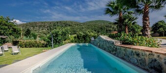 Wonderful private villa for 8 people with A/C, private pool, WIFI, TV, patio and pets allowed