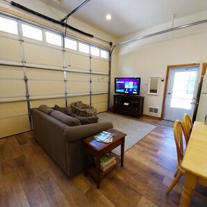 TV, DVD-spiller og filmbibliotek
