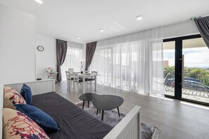 TV - Wonderful Terrace and Sea View - Max 1 (Banjol)