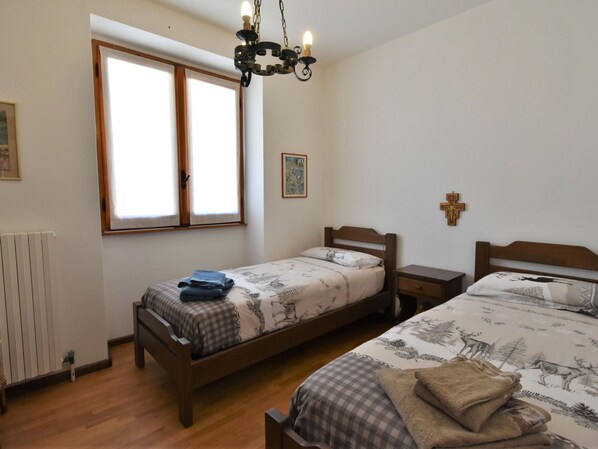 3 quartos, berço de viagem, Wi-Fi de cortesia