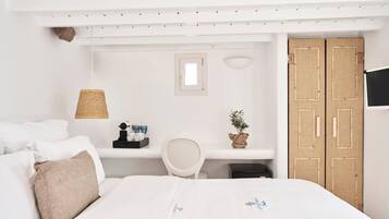1 bedroom, in-room safe, iron/ironing board, free WiFi