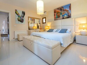 4 Schlafzimmer, Reisekinderbett, kostenloses WLAN