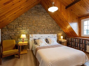 3 Schlafzimmer, Reisekinderbett, kostenloses WLAN, Bettwäsche