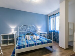 1 bedroom, travel crib, free WiFi, bed sheets - Nice apartment for 4 guests with A/C, WIFI, pool, TV, patio and pets allowed (Montescudaio)