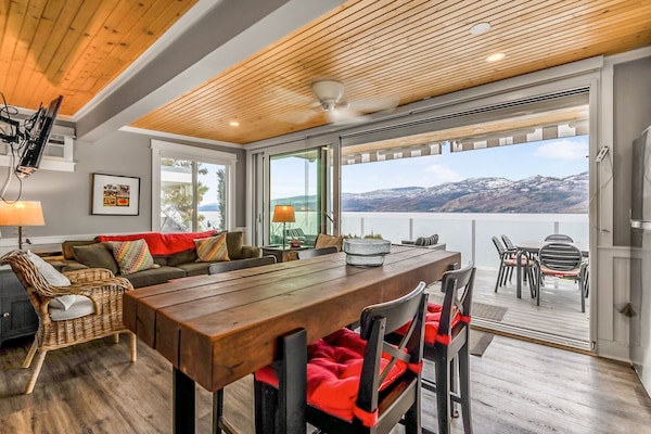 Cottage | In-room dining