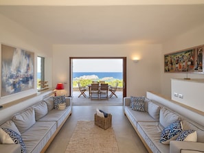 TV - Wonderful private villa for 7 people with A/C, WIFI, TV and terrace (Aglientu)