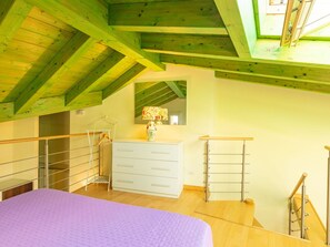 1 bedroom, free WiFi - Lovely apartment for 6 people with WIFI, TV and pets allowed (Bellano)