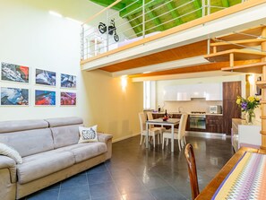 TV - Lovely apartment for 6 people with WIFI, TV and pets allowed (Bellano)