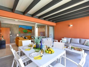 Interior - Wonderful private villa for 4 people with A/C, private pool, WIFI, TV, patio and pets allowed (Maspalomas)