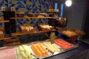 Petit déjeuner buffet compris tous les jours