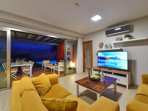 TV, DVD player
