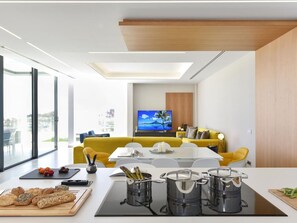 Dining - Cosy apartment in villa for 12 guests with WIFI, private pool, A/C, TV, terrace and pets allowed (Maspalomas)