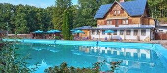 Wonderful private villa for 4 guests with pool, WIFI, TV, patio and pets allowed