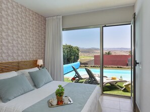 2 bedrooms, iron/ironing board, travel crib, free WiFi