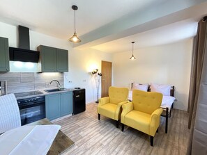 1 bedroom, travel cot, free WiFi - Beautiful apartment for 2 people with WIFI, TV and pets allowed (Zittau)