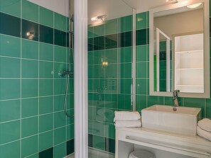 Towels - Nice apartment for 4 guests with WIFI, pool, TV, terrace and pets allowed (Baden)