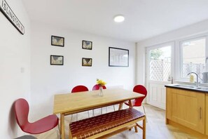 Dining - Newly furnished 4BR house in Islington

 (London)