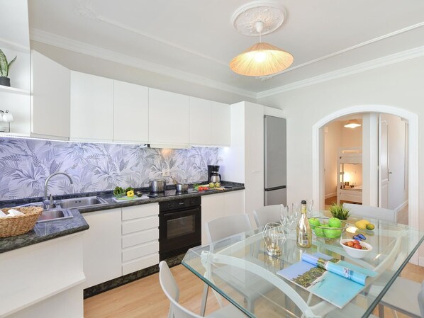 Microwave, oven, dishwasher