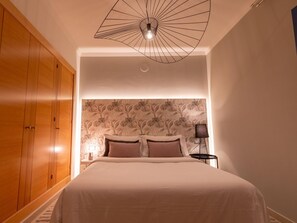 2 室のベッドルーム、アイロン / アイロン台、旅行用ベビーベッド、WiFi (無料)