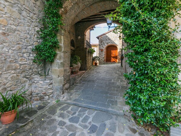 Property grounds - Beautiful apartment for 4 guests with WIFI, pets allowed and panoramic view (Capannori)