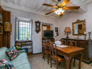 Living area - Beautiful apartment for 4 guests with WIFI, pets allowed and panoramic view (Capannori)