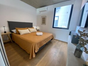1 quarto