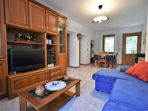 TV - Beautiful apartment for 4 people with WIFI and TV (Valdisotto)