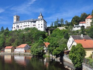 Exterior - Beautiful private villa for 5 guests with WIFI, TV, balcony, pets allowed and panoramic view (Ceský Krumlov)