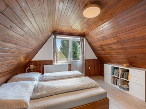 2 bedrooms, free WiFi, bed sheets - Beautiful private villa for 5 guests with WIFI, TV, balcony, pets allowed and panoramic view (Ceský Krumlov)