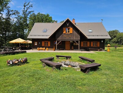 Stunning private villa for 12 guests with WIFI, TV and pets allowed