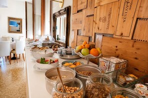 Frokostbuffé er inkludert hver dag