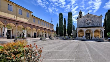 Esterni