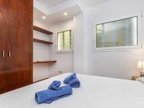 2 Schlafzimmer, Reisekinderbett, kostenloses WLAN