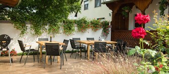 Nice apartment for 10 guests with A/C, private pool, WIFI, TV, balcony and parking