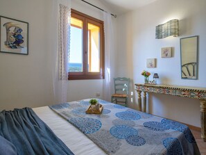 1 bedroom, travel cot - Wonderful  villa for 4 people with A/C and TV (Badesi)