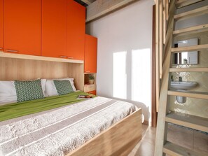 1 bedroom, travel cot, free WiFi - Stunning private villa for 4 people with A/C, pool, WIFI, TV, terrace and pets allowed (Valledoria)