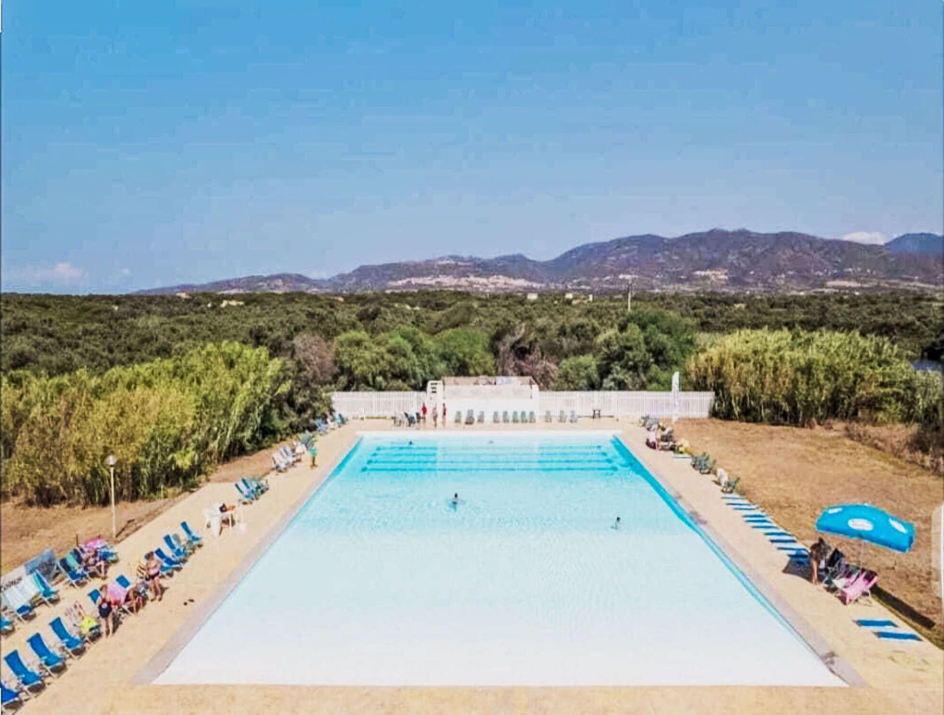 L'Eau, Ciel, Nuage, Piscine, Bleu, Plante, Bleu Azur, Rectangle, Loisir, Aqua