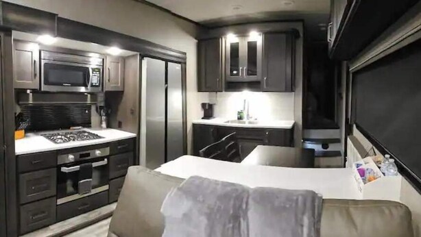 Unclassified image, 1 of 11, button - Luxurious 37' 5th Wheel. Enjoy all the fun of Glamping  (Forks)