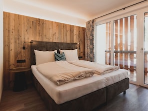 2 Schlafzimmer, Reisekinderbett, kostenloses WLAN