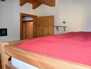 3 間睡房、免費 Wi-Fi、床單