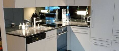 Dishwasher, cookware/dishes/utensils